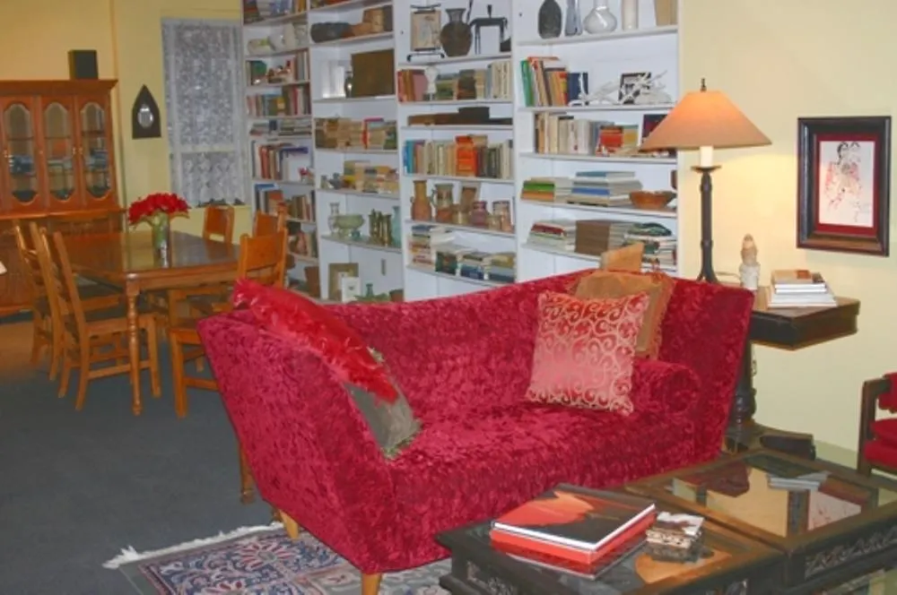 Hotel Alan Gardens Bed And Breakfast Toronto